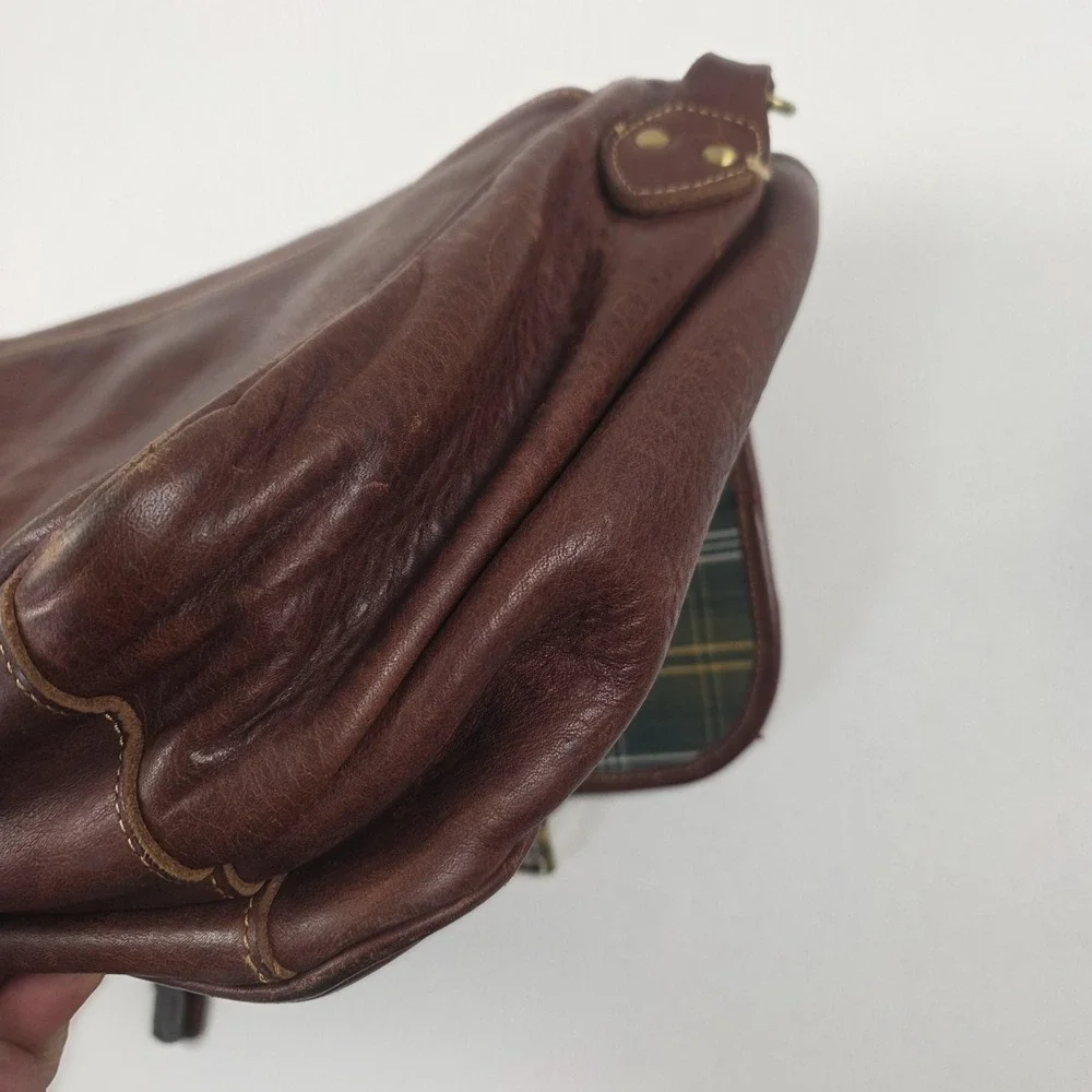 Duluth Trading Co Company Brown Leather Messenger Bag Briefcase Shoulder